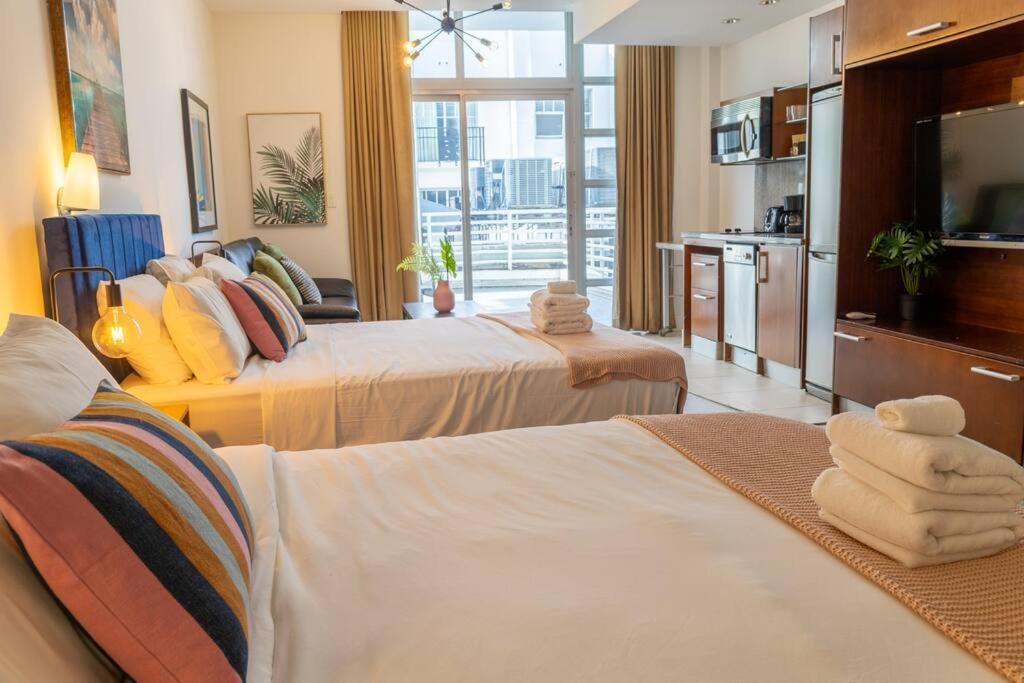 King Bed Rooftop Suite Ocean Dr C304 Miami Beach Exterior photo